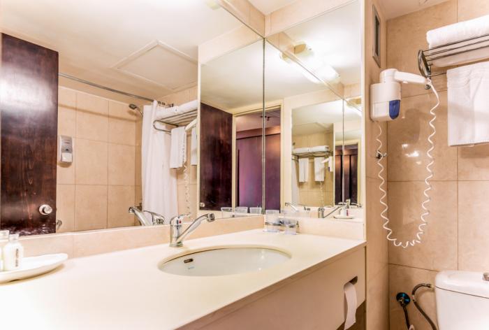 Nof Hotel حيفا الغرفة الصورة